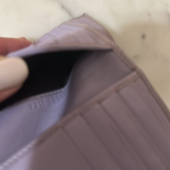 Gucci Lilac Trim Wallet - Picture 12 of 14